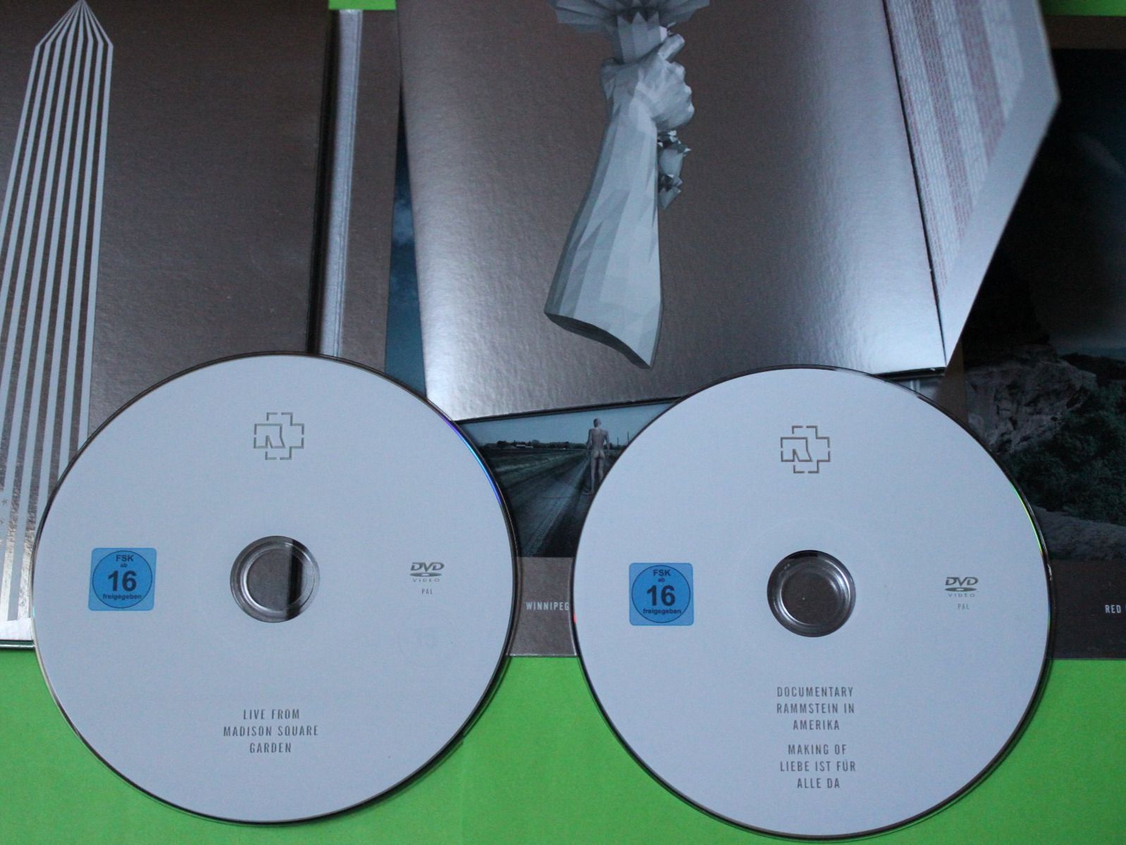 Tutti i DVDs: RAMMSTEIN IN AMERIKA 2DVD vergriffen – Usato da Tübach venduto da JamesStone 7