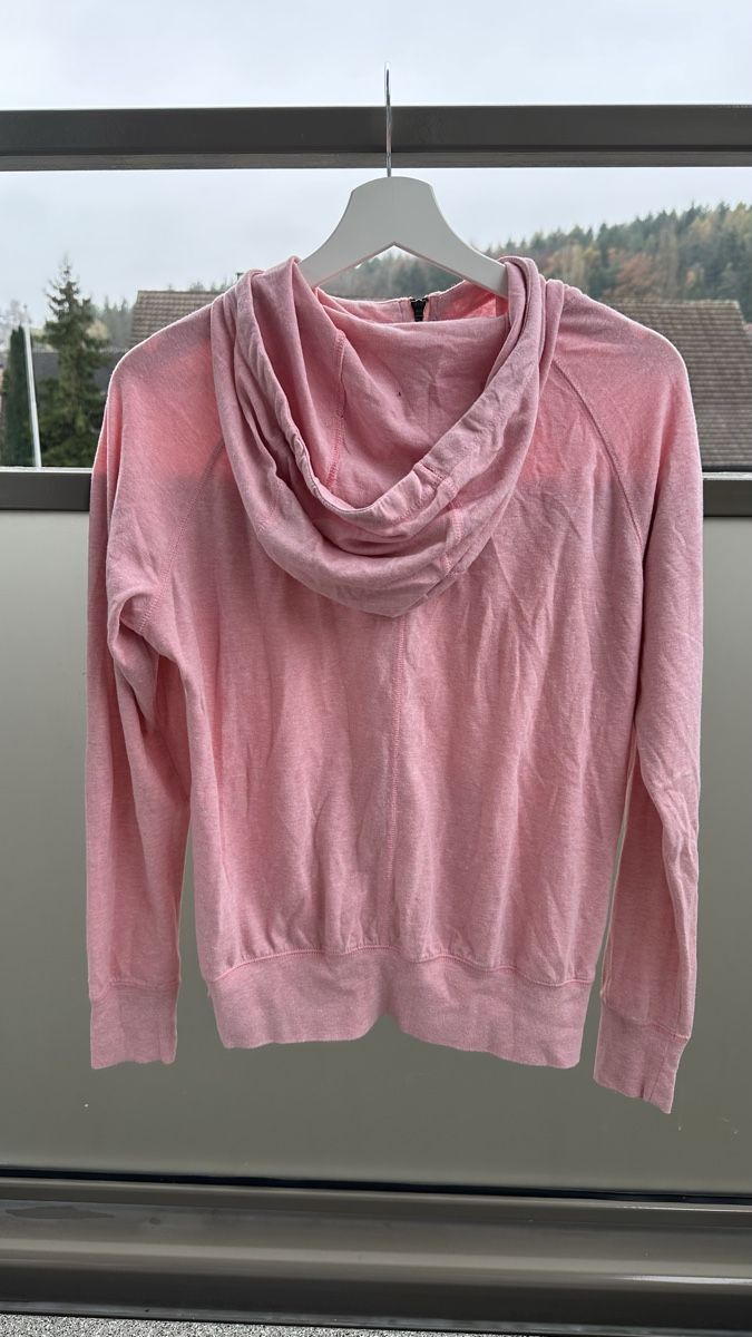 Nike Giacche: Rosa Nike Kapuzenjacke Grösse M – Usato da Veltheim AG venduto da KimiSinger 1