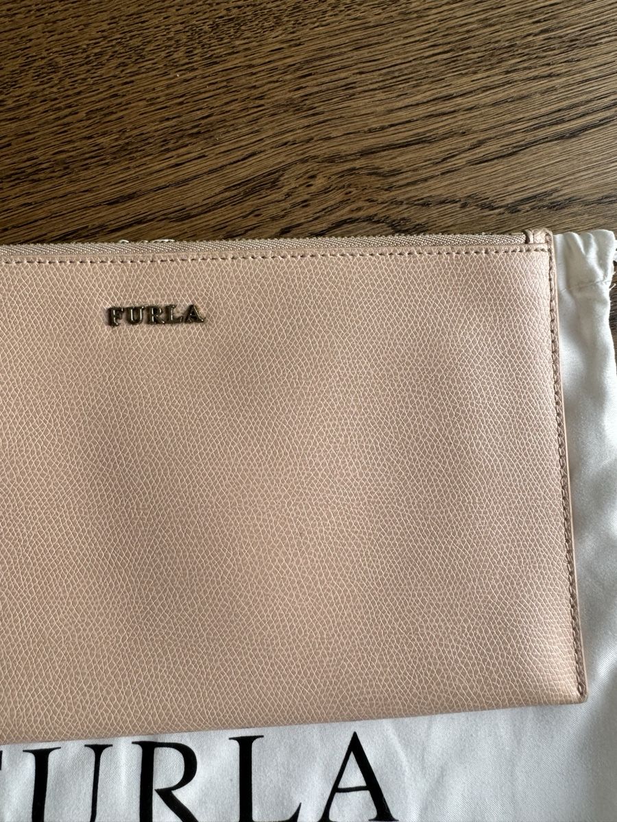Furla Taschen für Damen: Furla Pouch - Beige Leather – Gebraucht aus Zürich von zurich_230 1