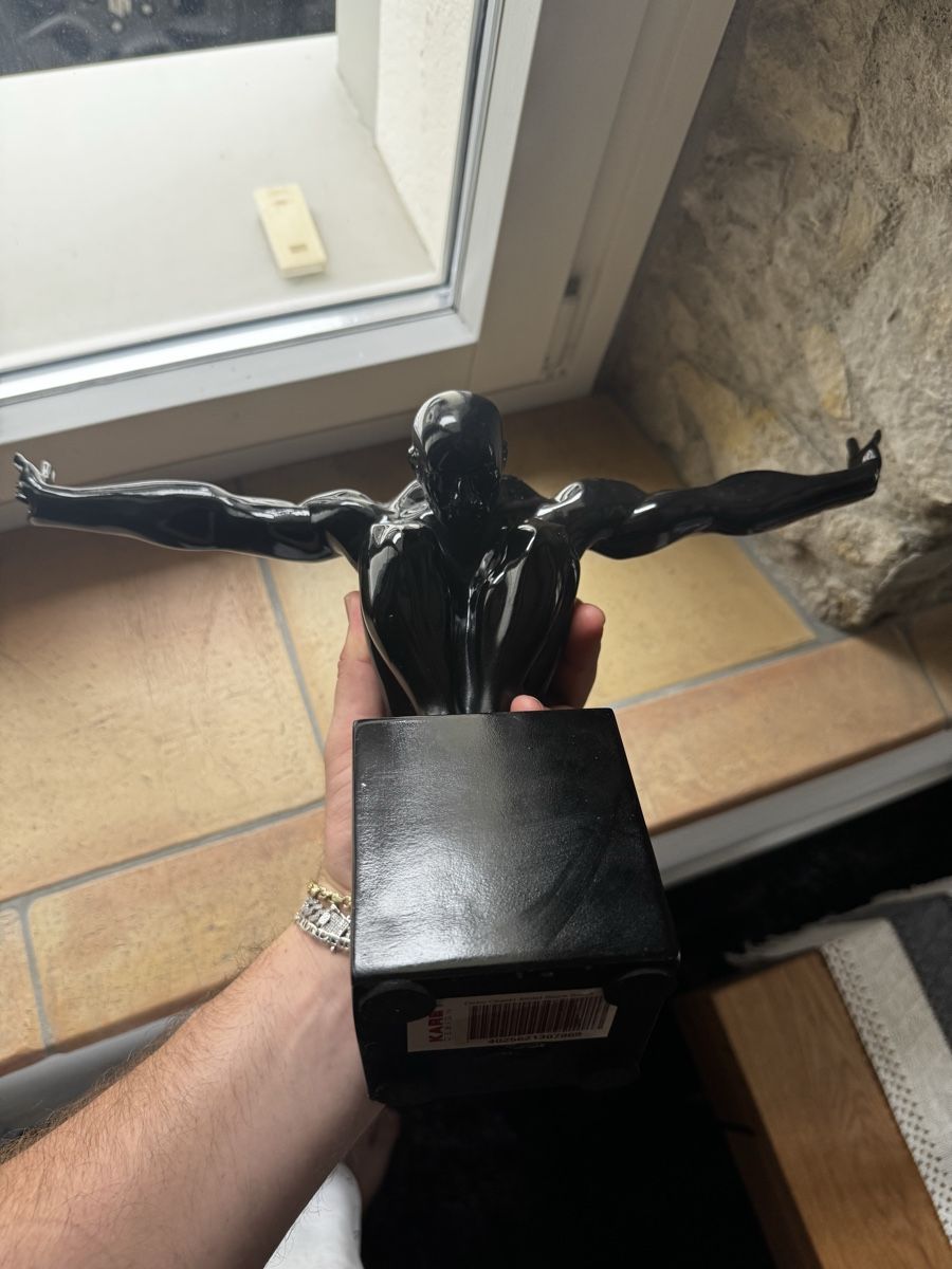 Sculture & Statue: Black Athlete Sculpture KARE design – Usato da Seuzach venduto da Wolf936 5