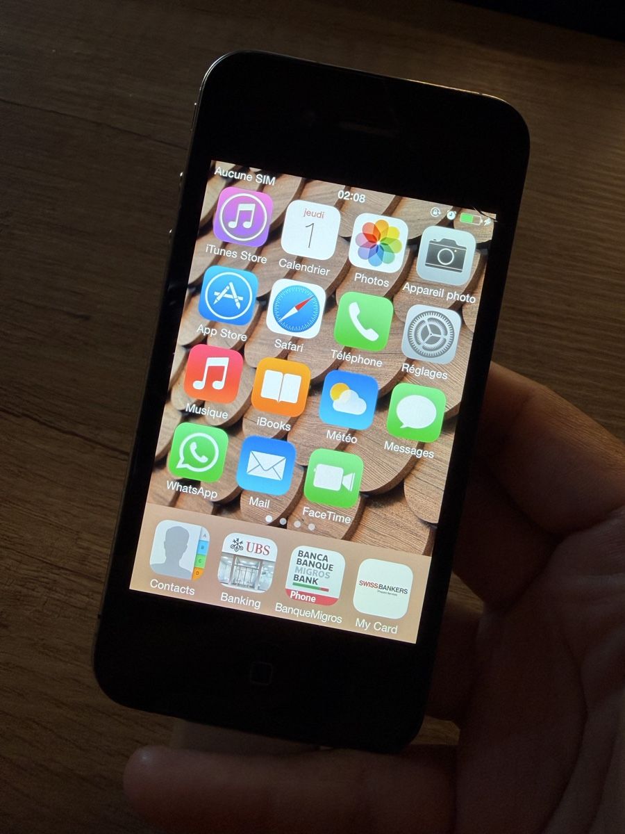 Apple Portables: iPhone Vintage – D'occasion à Sorens par purpureta 2