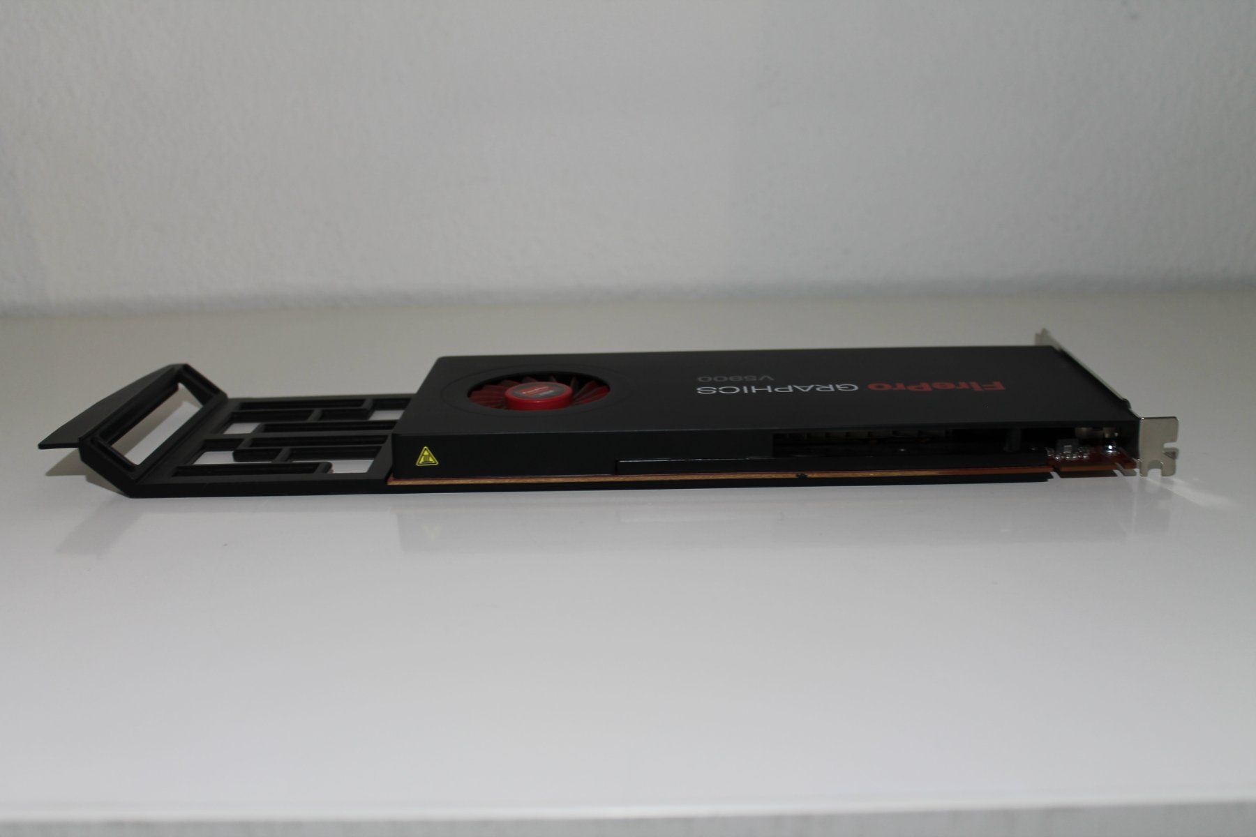 Amd Grafikkarten: AMD FIRE PRO V5900 GRAPHICS 2GB GDDR5 PCI-e GRAFIKKARTE – Gebraucht aus Basel von David25 2