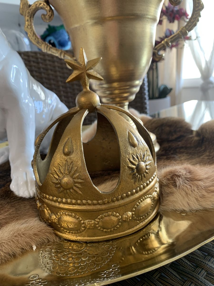 Pfister Alle Dekorationen: Wunderschöne goldene Kronen Decoration. – Neu (gemäss Beschreibung) aus Emmenbrücke von Dior09 6