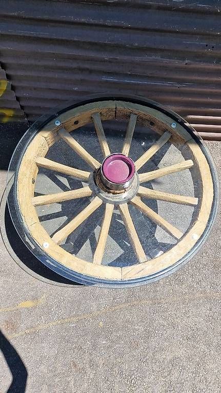 Tische: Salontisch Wagenrad – Gebraucht aus Blumenstein von olk_r5kh 2
