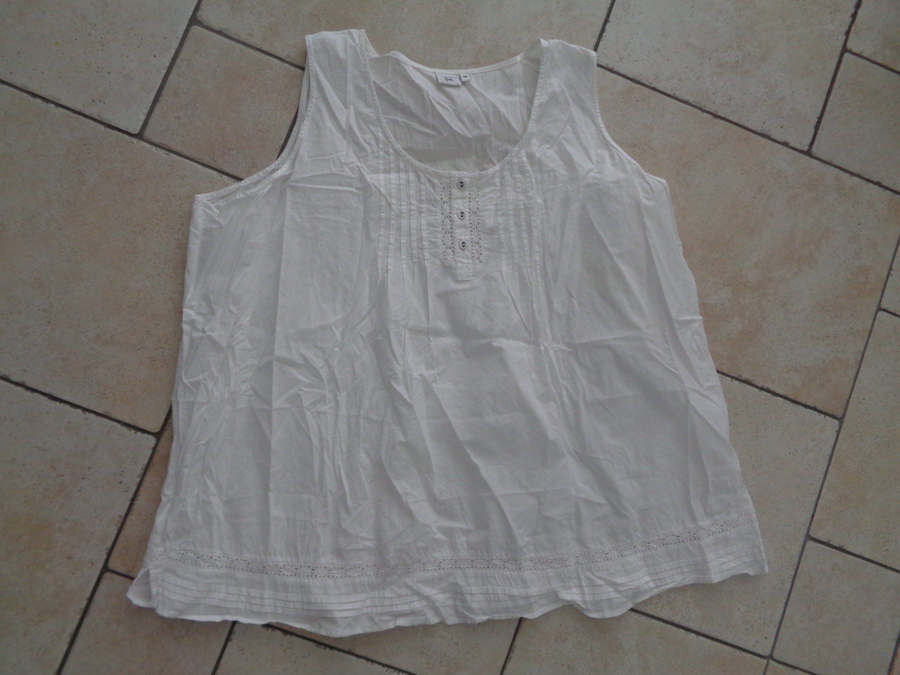 Tops: Top  Sonja Blank  Grösse 50 – Gebraucht aus Kreuzlingen von Robi-2003