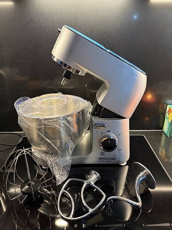 Küchengeräte: Küchenmaschine  – Neu und originalverpackt aus Brunnen von NelaTorquato