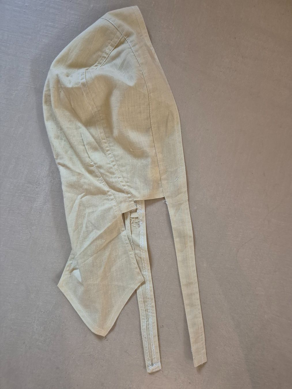 Copricapi, berretti & cappellini: Bandalas beige – Usato da Dietikon venduto da grafad