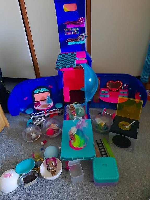 Giocattoli: L.O.L Glamper & Pop-up Store – Usato da Kloten venduto da Maese82 1