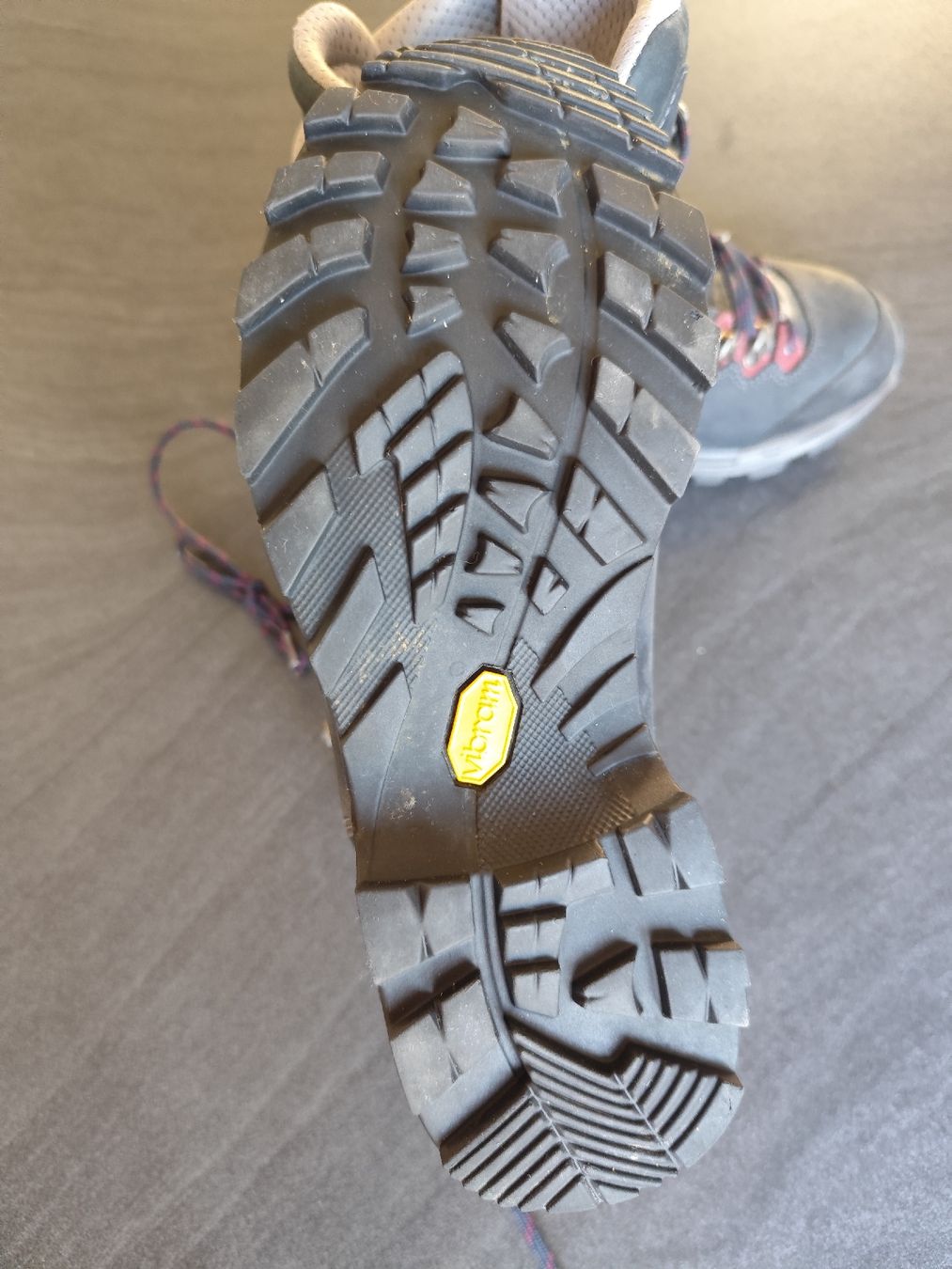 Lowa Chaussures femmes: chaussures de marche  – D'occasion à Tramelan par jos_kb96 2