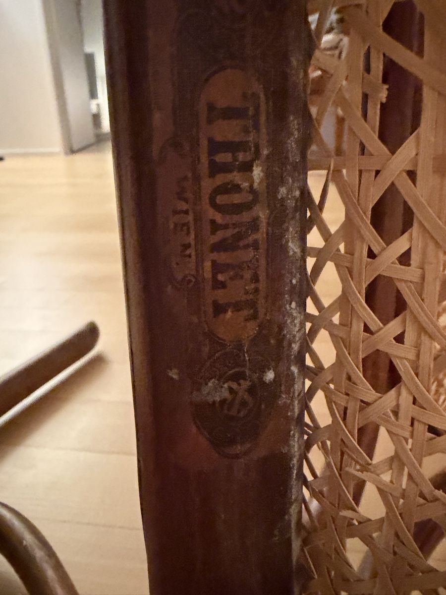 Thonet Poltrone: Thonet Schaukelstuhl – Usato da Zürich venduto da NinosRicardos 4