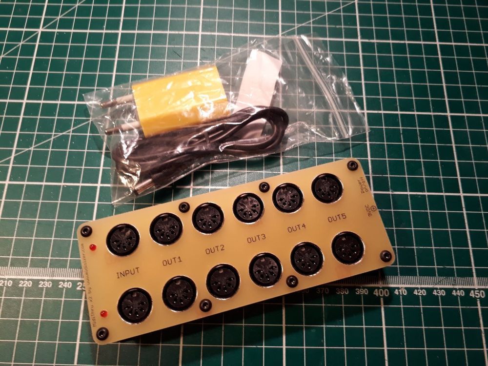 Strumenti musicali: MidiSizer MidiThru x2 – Nuovo e nell'imballaggio originale da Vevey venduto da gihaume 1