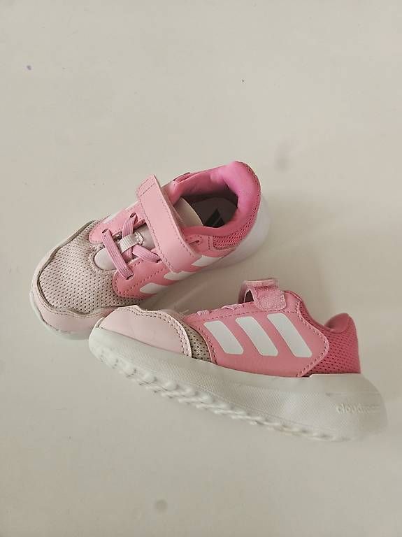 Scarpe per ragazze: Adidas Sneaker Mädchen – Usato da Ilanz venduto da sev_yyw9 1