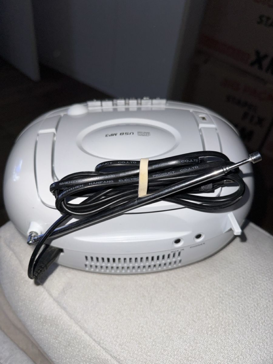 Lettore multimediale & Streamer: CD-Player-Radio mit USB & MP3-Funktion – Nuovo (secondo la descrizione) da Rudolfstetten venduto da giu_sabx 1