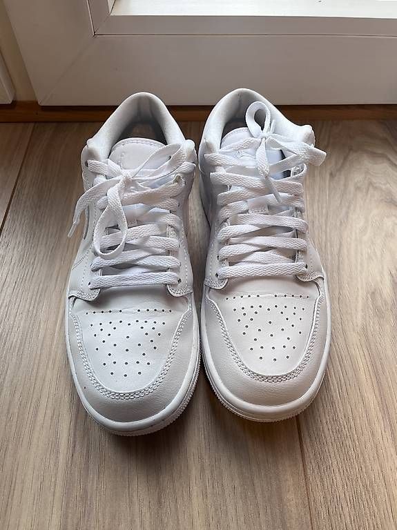 Scarpe da uomo: Air Jordan 1 Low White – Usato da Bleienbach venduto da Chi_Cari 1