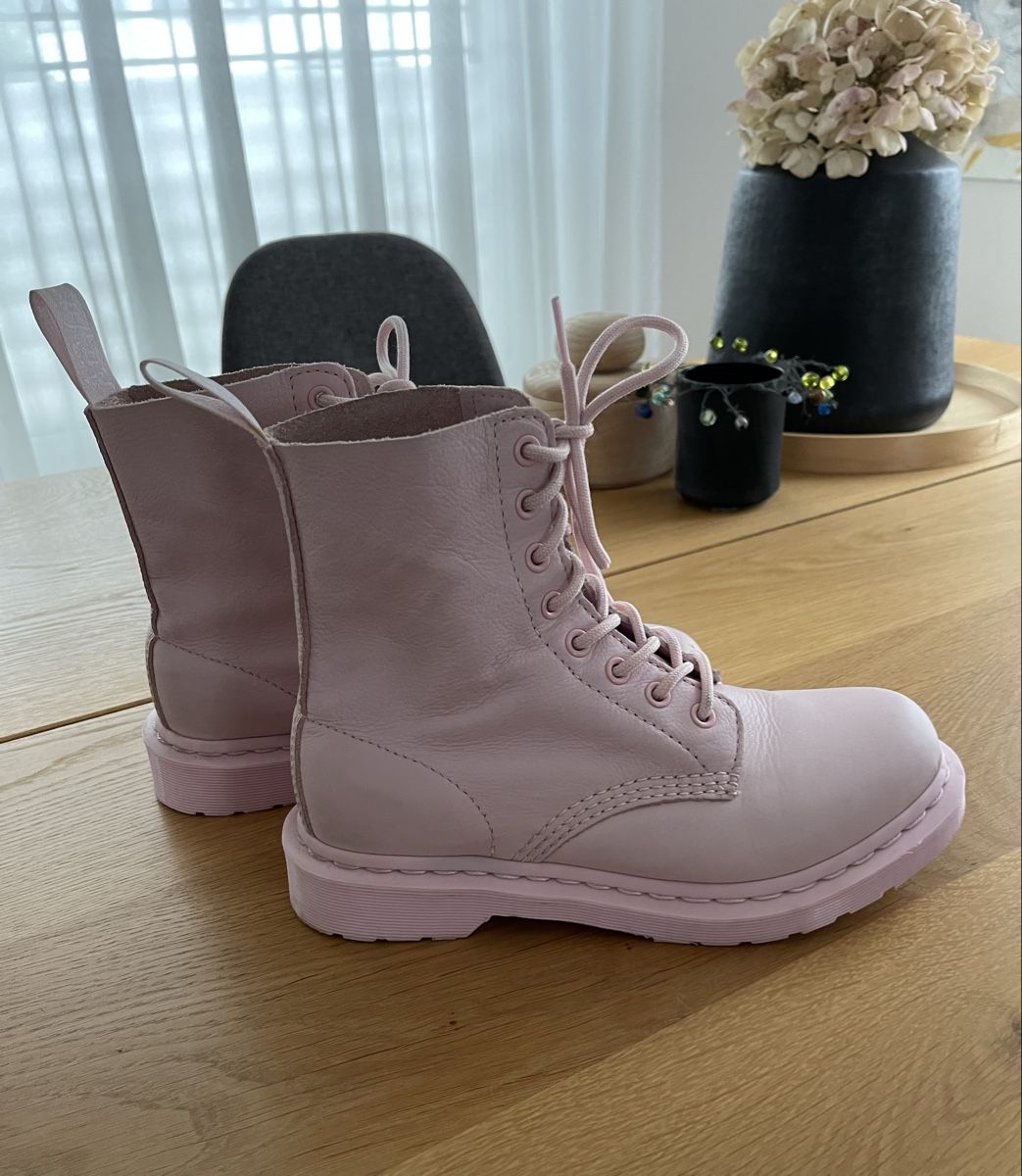 Dr. Martens Scarpe da donna: Dr. Martens, hellrosa, Gr. 38 – Usato da Roggwil TG venduto da MiryamM 2