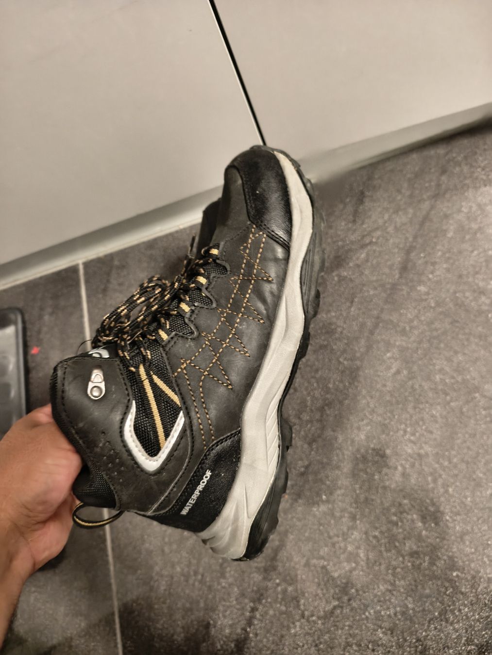 Scarpe da uomo: Crivit Wanderschuhe Waterproof – Grösse 41 – Usato da Chur venduto da tun_dy8m 1