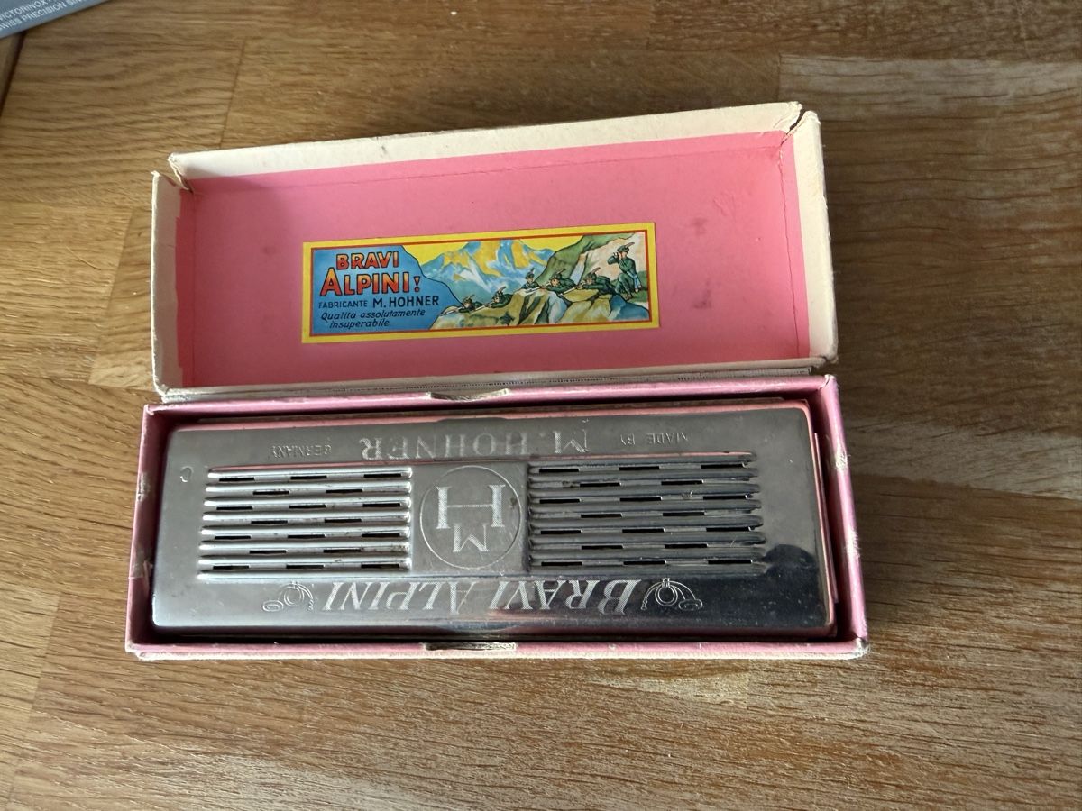 Hohner Musikinstrumente: M. Hohner Mundharmonika "Bravi Alpini" Harmonika – Gebraucht aus Goldach von Messerguru 1