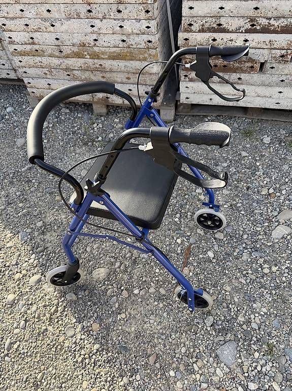 Ausili per la deambulazione: Alubest Rollator – Usato da Herdern venduto da Bettina_st