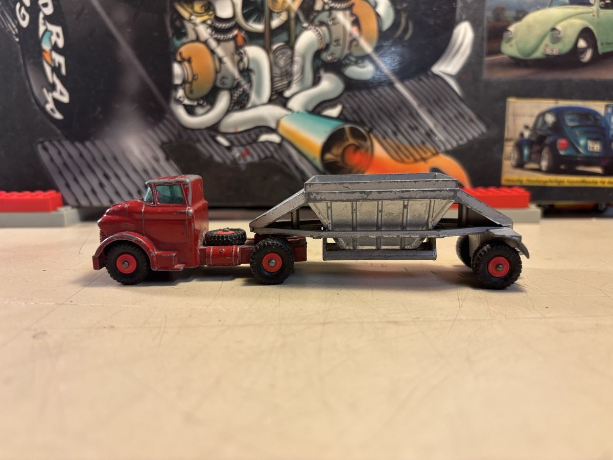 Matchbox Modellini d'auto: Matchbox King Size Fruehauf Hopper – Usato da Möriken AG venduto da Classics16 2