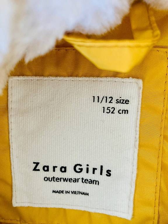 Zara Giacche & Cappotti: ZARA KINDER DAUNENJACKE GRÖSSE 152 – Usato da Zürich venduto da Bobesch73 3