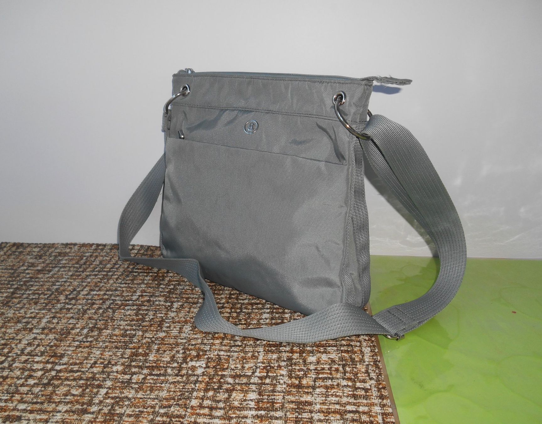 Bogner Borse da donna: Bogner Umhängetasche in grau – Usato da Basel venduto da Birs868 2