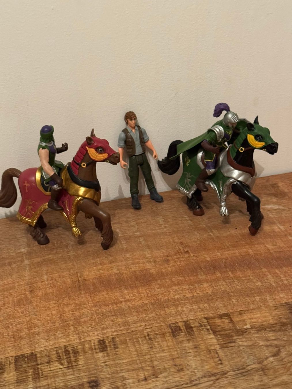 Statuette: Simba Ritterfiguren Set mit 2 Pferden und 3 Mann, Konvolutt – Usato da Uhwiesen venduto da mic_kd6g 3
