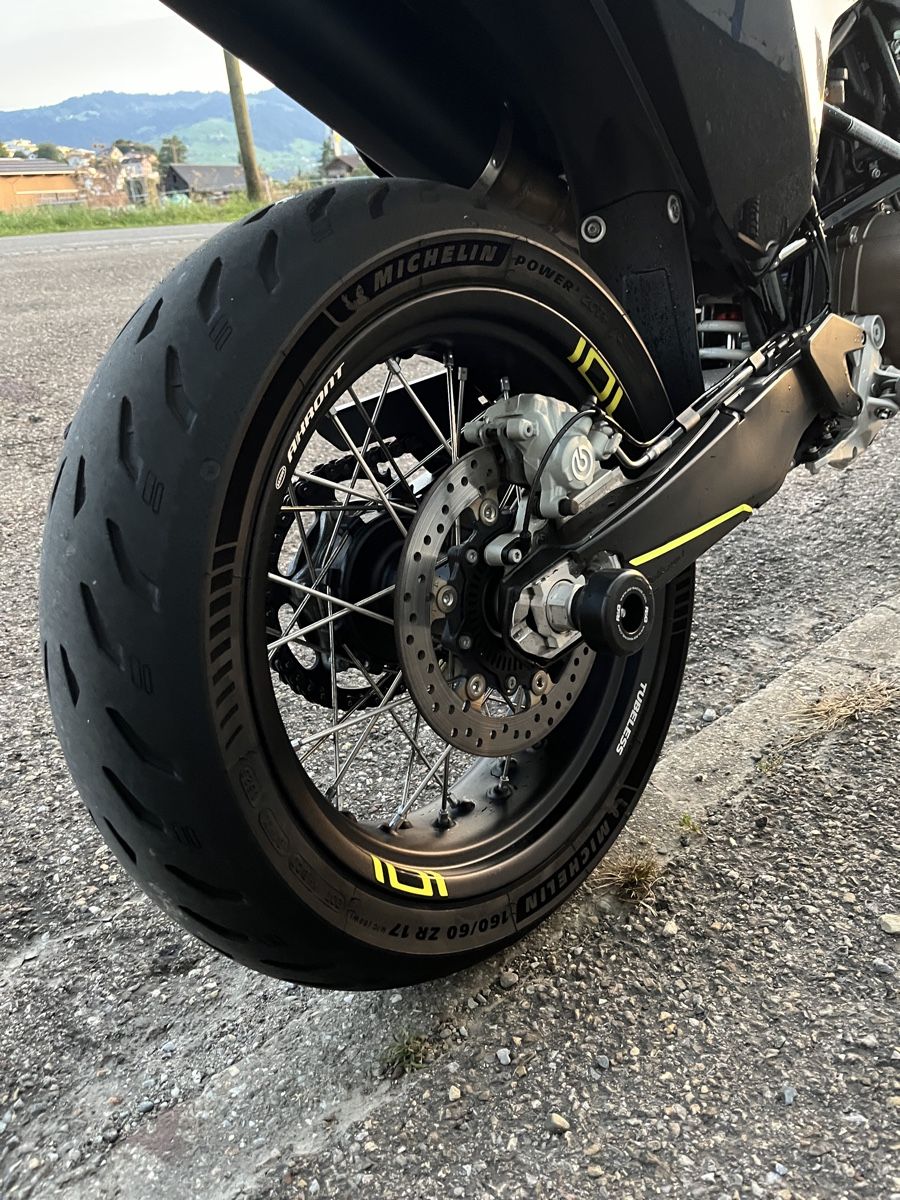 Husqvarna Route: Husqvarna 701 – D'occasion à Diepoldsau par Puchsport910 7