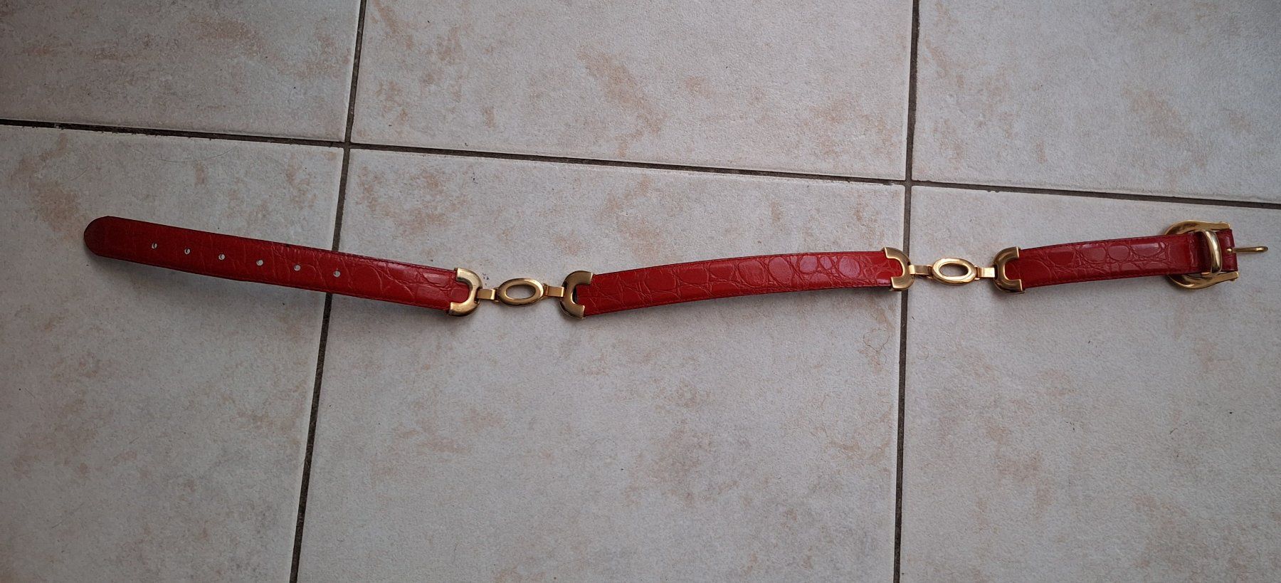 Cinture: Ceinture rouge Vintage 80cm – Usato da St-Triphon venduto da Jldr0 2