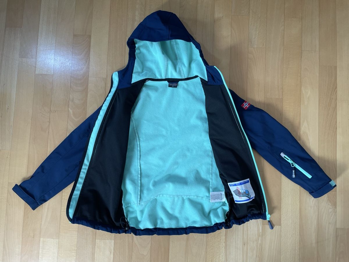 Trollkids Jacken & Mäntel: Trollkids Softshelljacke blau mint Grösse 152 gebraucht – Gebraucht aus Urdorf von riwoco 1