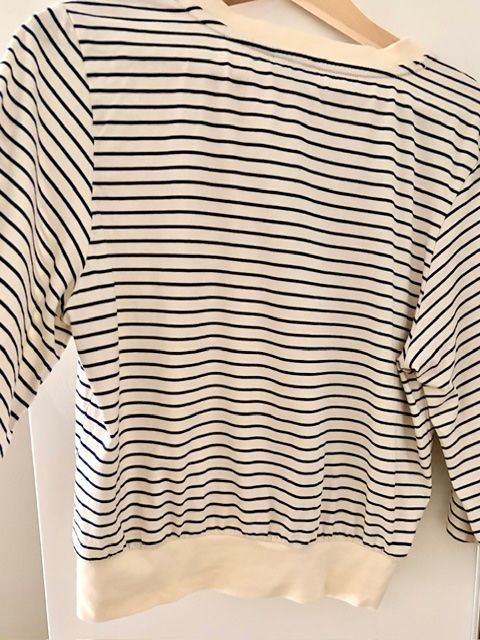 T-Shirts: Tshirt, mit weiten Ärmel, M/L – Gebraucht aus Zürich von gunti02 4