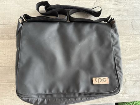 Praktische schwarz Laptop-Schultertasche guter Zustand
