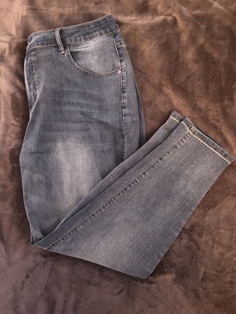 Jean bleu femme 3XL, parfait pour l'automne! Neuf
