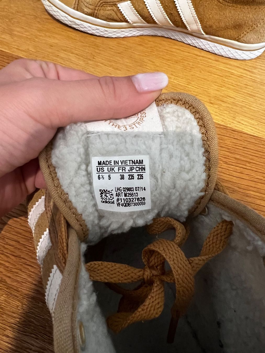 Scarpe da donna: Adidas Winterschuhe Beige Grösse 38 – Usato da Dürrenäsch venduto da Fonsi_12 3