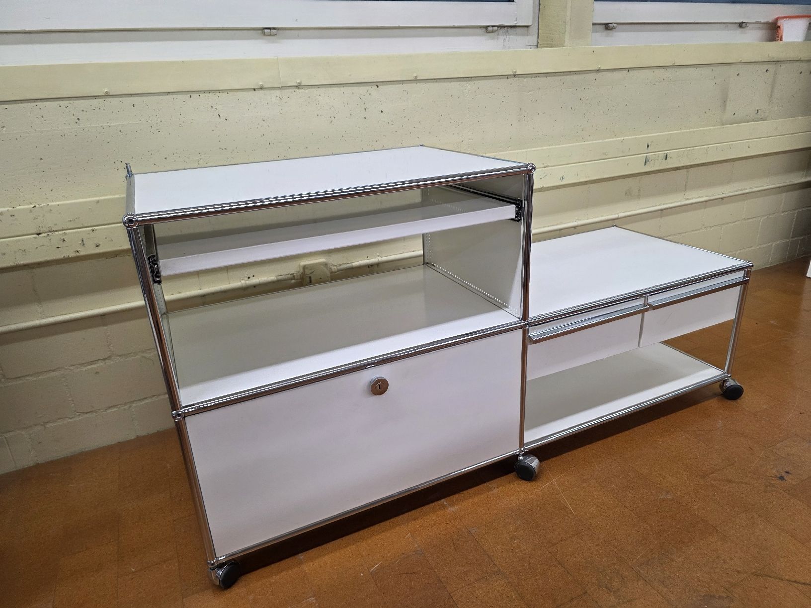 USM Regale: Designer Regal USM Haller in weiss – Gebraucht aus Lichtensteig von UsedINStore 1