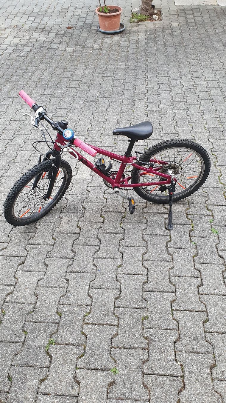 Vélos: Kinderfahrrad. Velo 20 Zoll – D'occasion à Lengnau BE par Yaunel