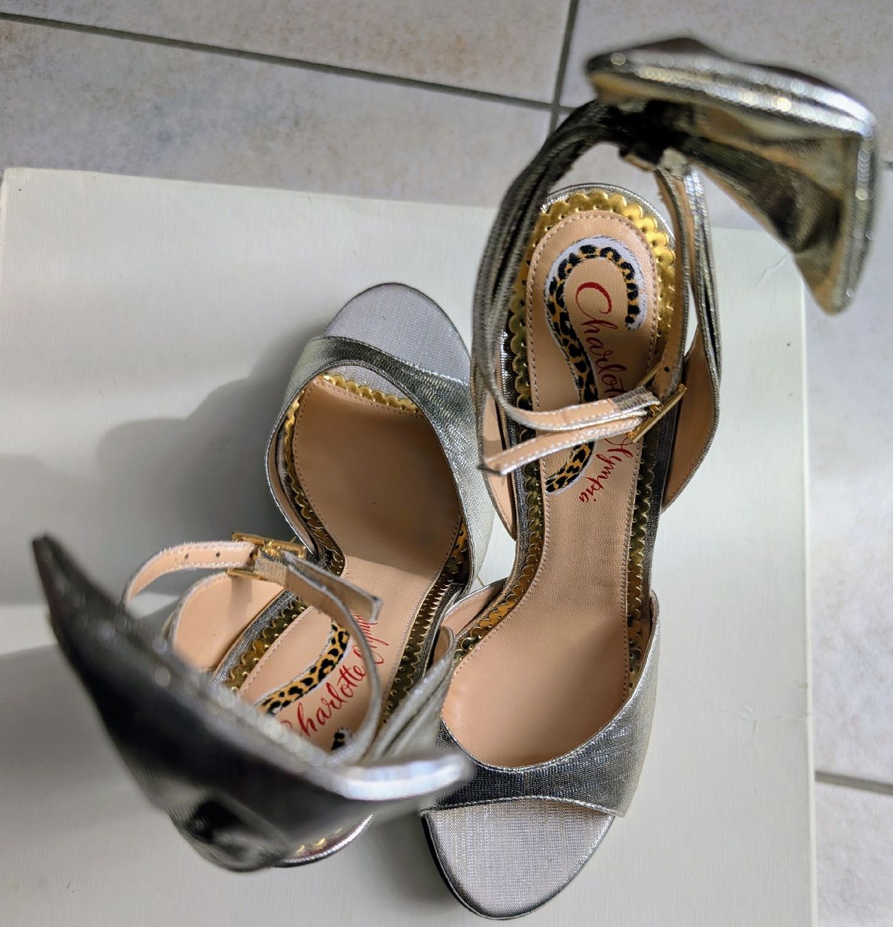 Charlotte Olympia Scarpe da donna: Escarpins Charlotte Olympia  – Nuovo e nell'imballaggio originale da Vevey venduto da choukie12 1