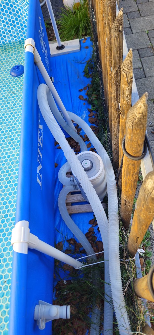 Intex Piscine: Intex Frame Pool rechteckig mit Filterpumpe  – Usato da Spiez venduto da Stef031 3