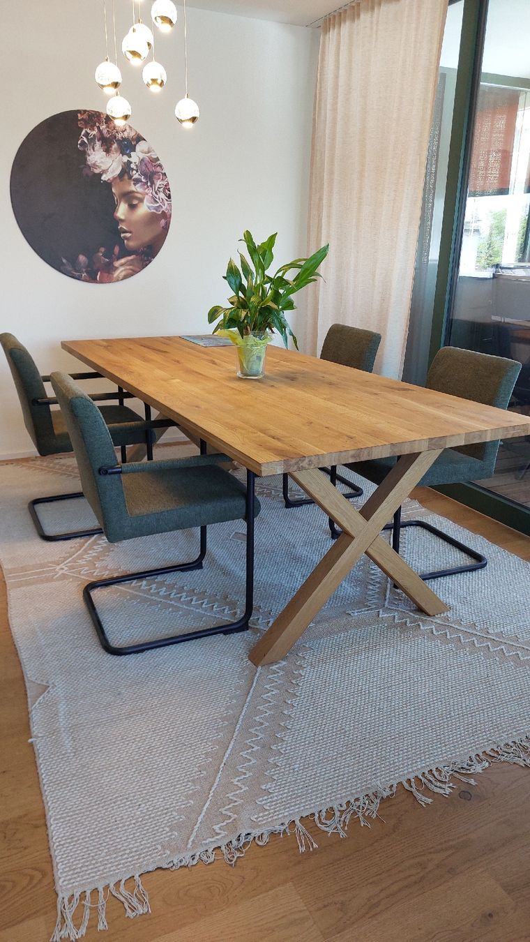 Tavoli: Solid Oak Dining Table with Cross Legs – Nuovo (secondo la descrizione) da Siebnen venduto da sta_x7zz 2