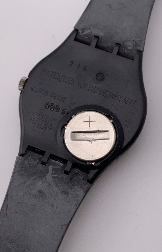 Swatch Uhren: Swatch schwarz mit Datumsanzeige mit box – Gebraucht aus Untersiggenthal von TimeandShine 4