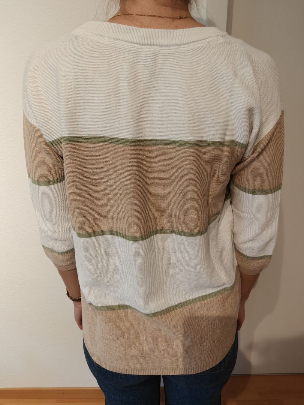 Maglioni & Felpe: Damen Pullover gestreift beige weiss Gr. M – Usato da Olten venduto da Edelw1ss 2