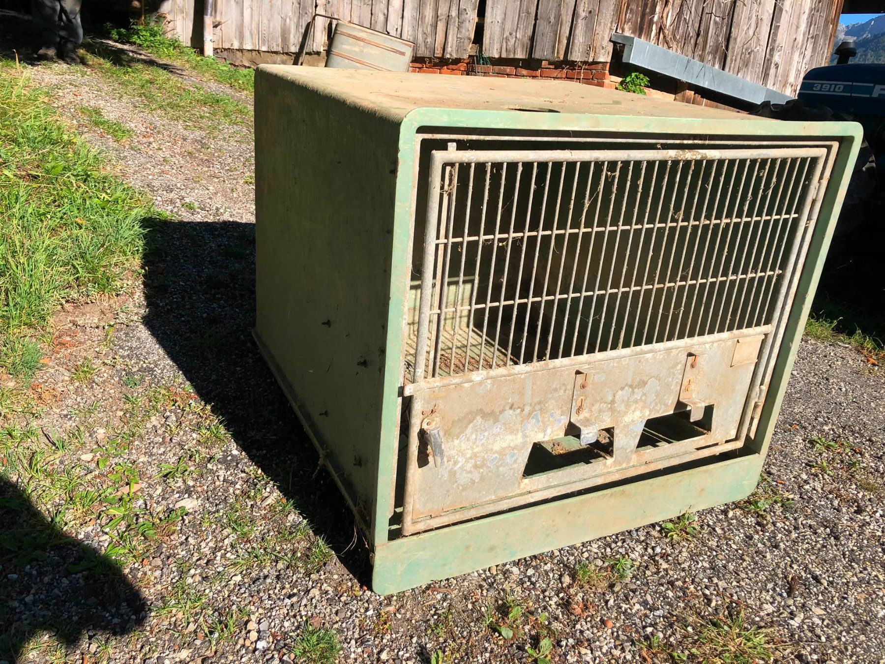 Cages, transport & sécurité: Kaninchenstall Kunststoff – D'occasion à Schwarzenberg LU par bea_ff7f