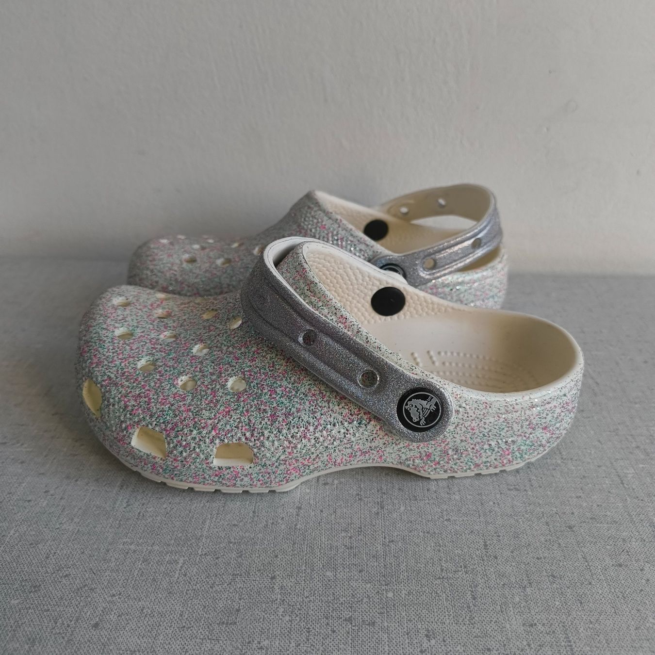 Crocs Scarpe per ragazze: Crocs, Grösse J2, 33/34 – Nuovo e nell'imballaggio originale da Uitikon Waldegg venduto da PJLS1 2
