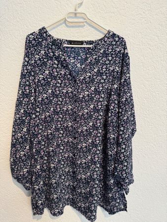 m.collection Bluse Blumen dunkelblau lila Gr. 54 / 56 / XXL
