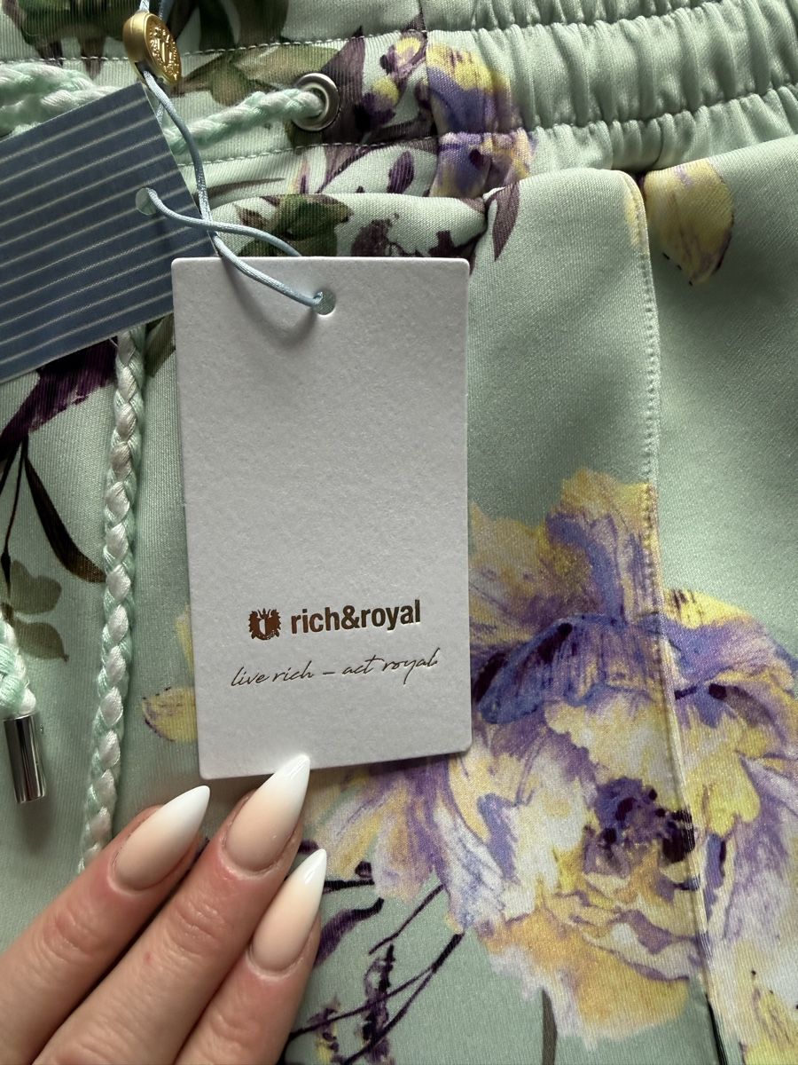 Rich & Royal Pantaloni: RICH & ROYAL Jogging Pants – Nuovo e nell'imballaggio originale da Buchs ZH venduto da KittyInStyle 3