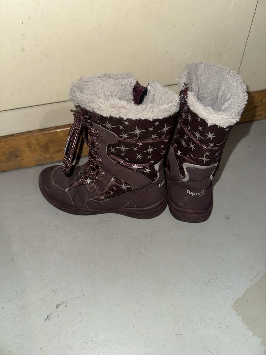 Superfit Chaussures filles: Superfit Stiefel Gr. 27 – D'occasion à Basel par DancingGazelle 1