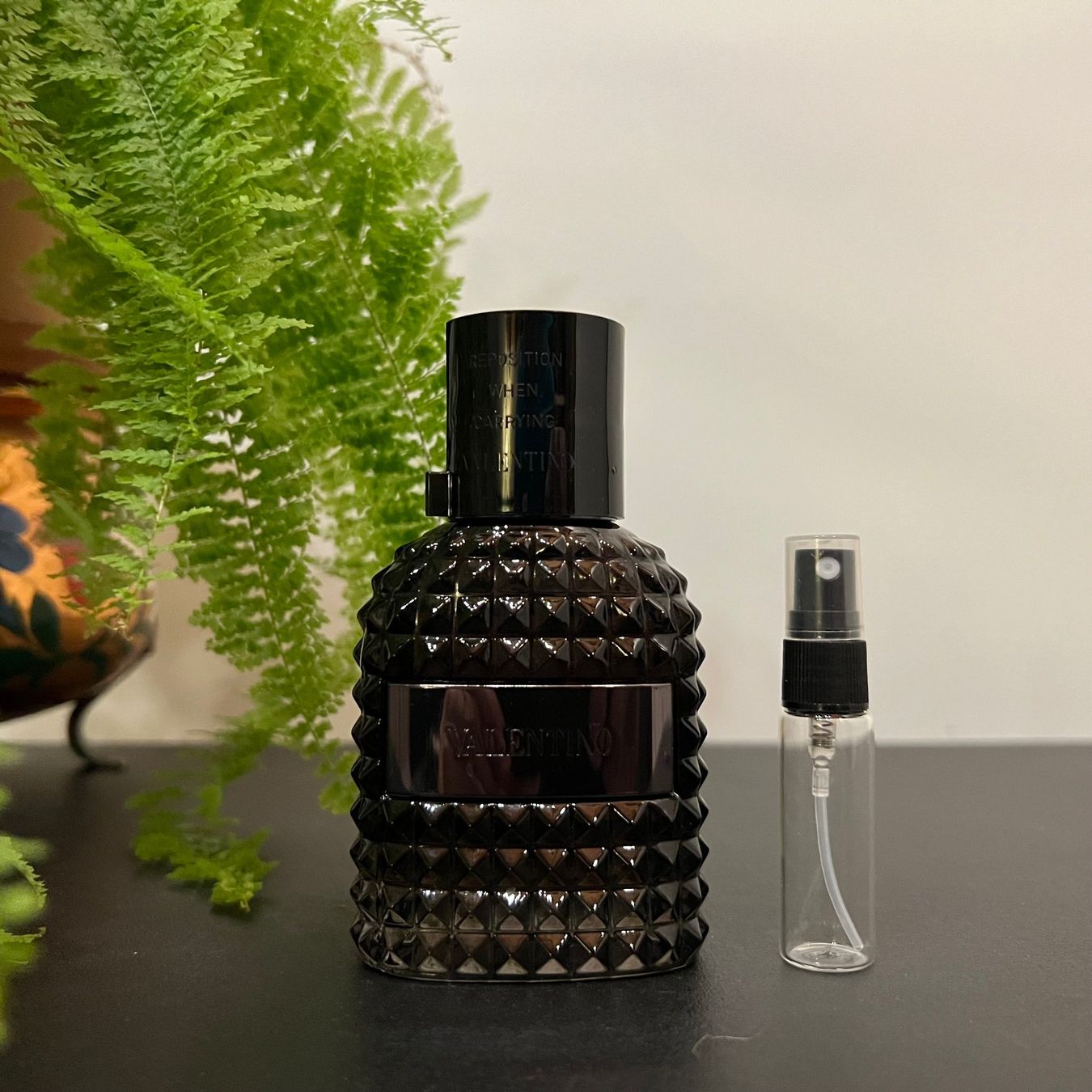 Valentino Profumi & Eau de Toilette: Valentino Uomo Intense 5ml Tester – Nuovo (secondo la descrizione) da Hüttikon venduto da Yatzu