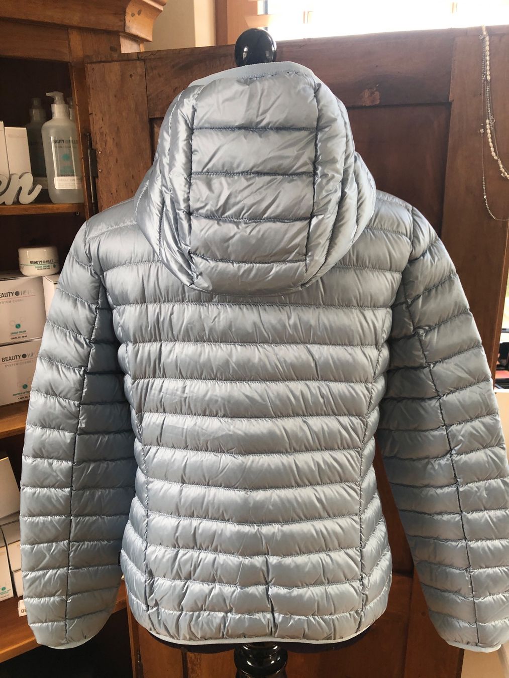 Jacken: Steppjacke Damen hellblau mit Kapuze – Neu (gemäss Beschreibung) aus Arlesheim von leyRum4.5 4