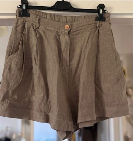 Sommerliche Leinen Shorts, hellbraun, Grösse 38