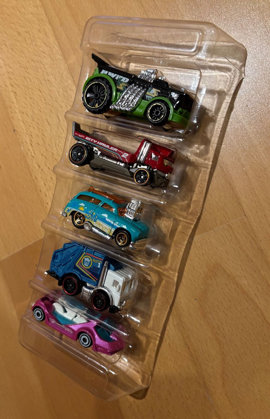 Hot Wheels Modellini d'auto: Hot Wheels City 5 Auto unbespielt – Nuovo e nell'imballaggio originale da Bonstetten venduto da swiss_diver 3