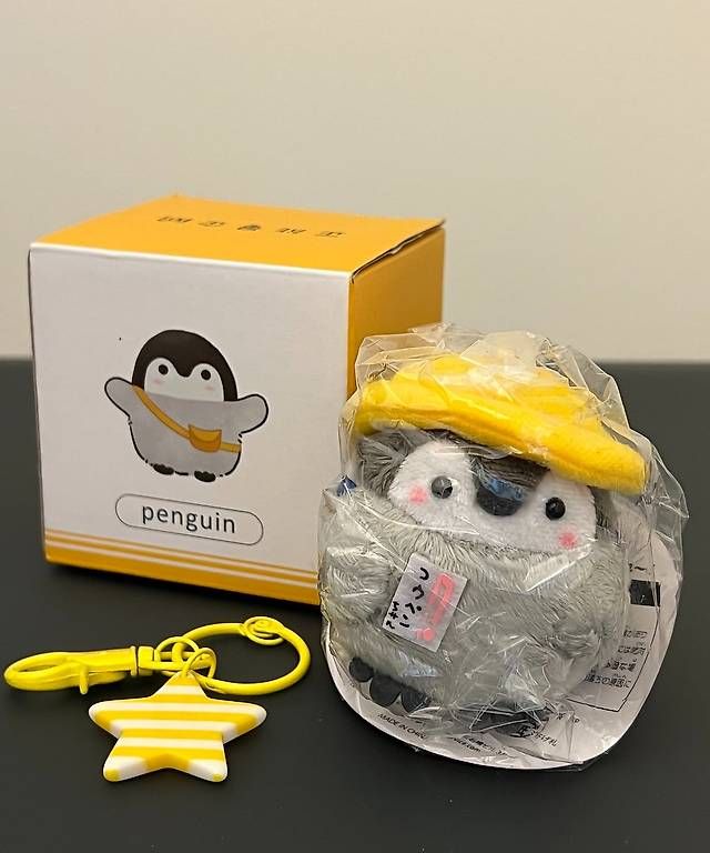Portachiavi: Cute Penguin Plush Keychain – Usato da Auvernier venduto da cai_9v9y